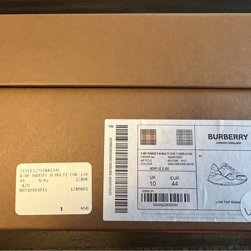 Vintage Burberry Ramsey Grey/Archive Beige Checkerboard Size 44 EU 8031098 NIB